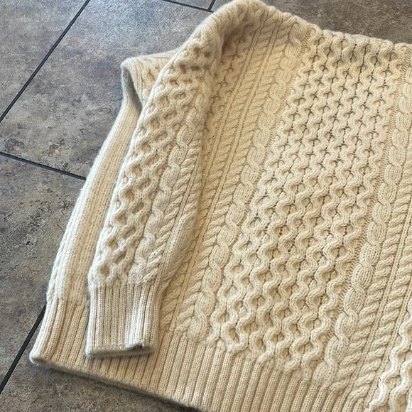 Highland Home Industries made in Scotland vintage sweater large pure new wool